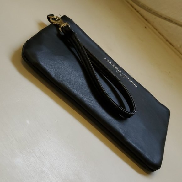 Adrienne Vittadini Charging Wallet Wristlet RFID Protection Black POUCH WOMEN'S - Picture 4 of 12